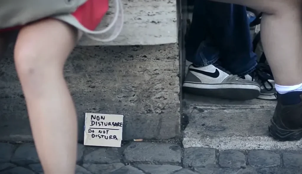 immagine screenshot da Fausto Delle Chiaie, dal Docu ll museo chiude quando l'autore è stanco, di Paolo Buatti
