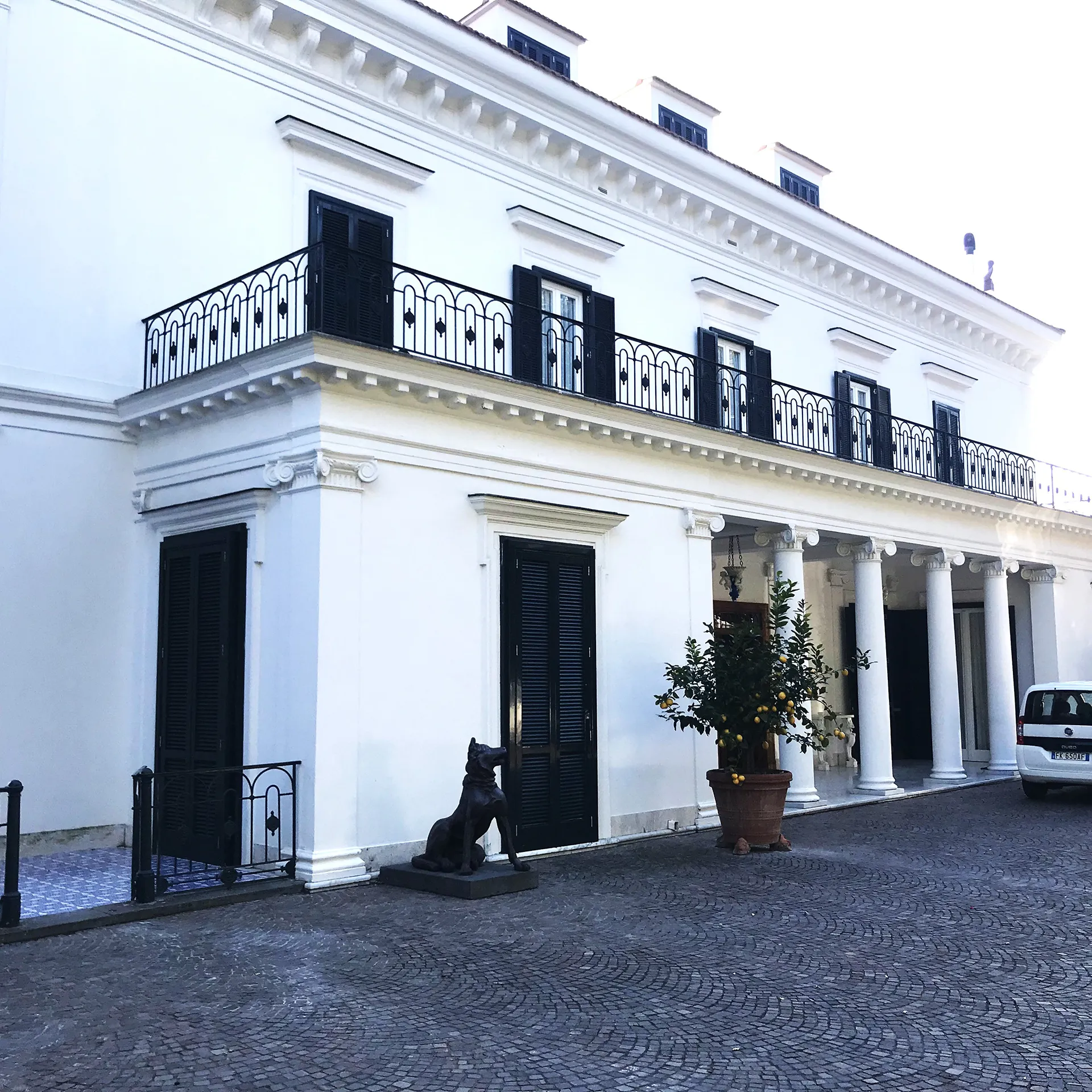 immagine per Villa Rosebery, facciata