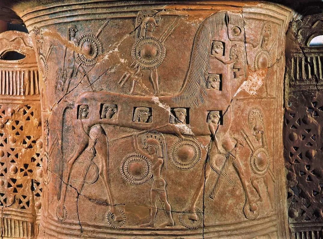 immagine per Grande pithos Cavallo di Troia 670 a.C. Museo di Mykonos