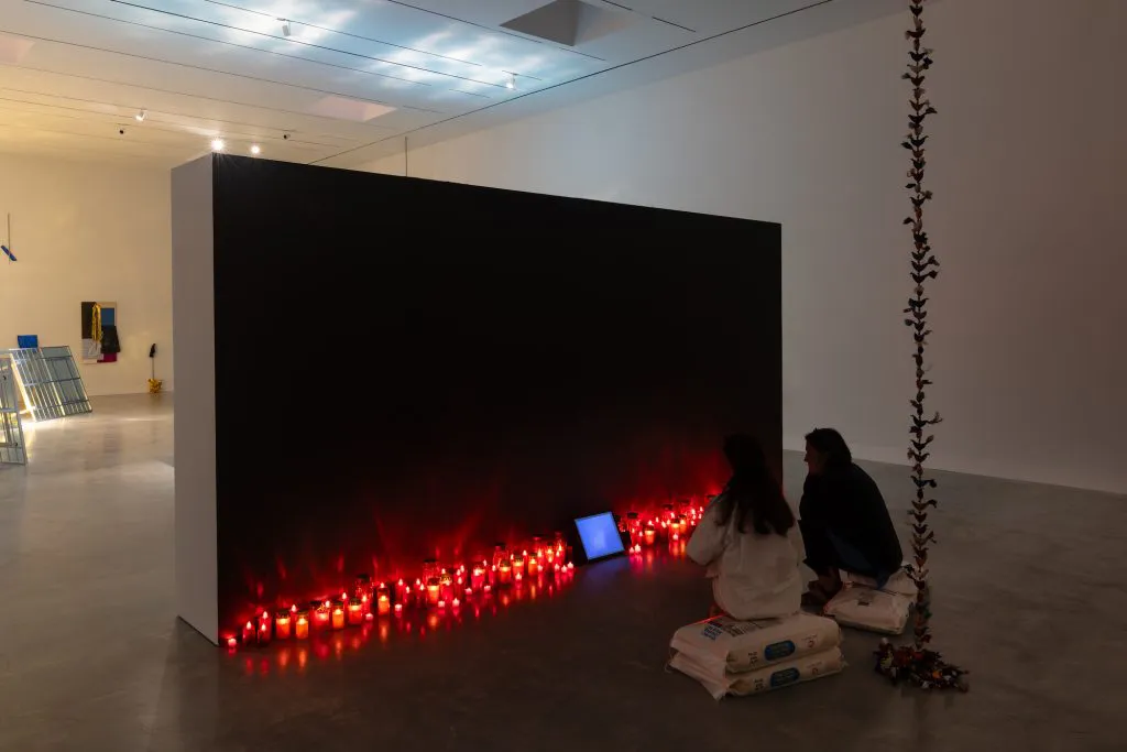 immagone per Bruna Esposito. Oltremare - sotto terra vulnerabili 2006-2011. Courtesy Wizard Gallery, Milano. Courtesy della foto Magazzino Italian Art, foto di Marco Anelli e Tommaso Sacconi.