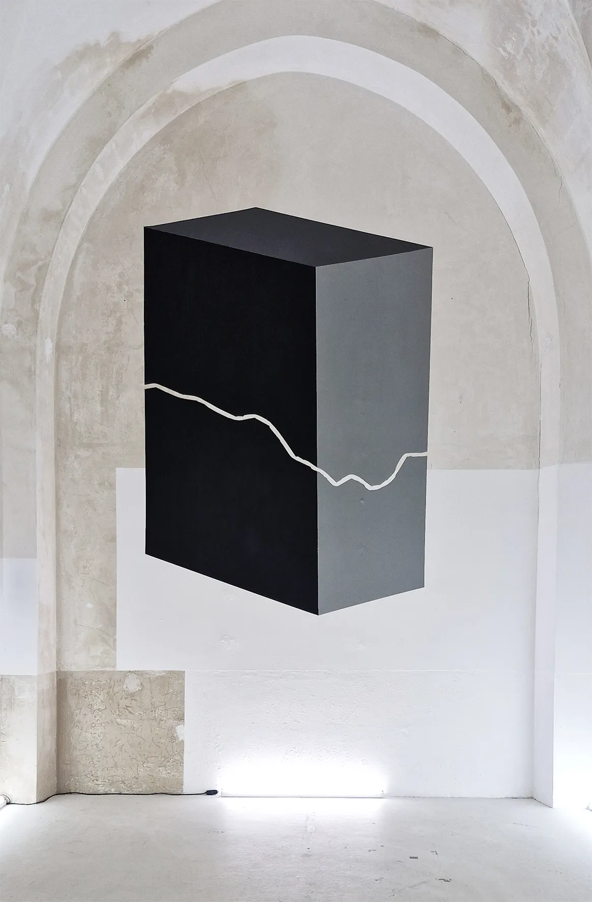 Andrea Nolè
219/81
2026
intervento in situ
360 x 260 cm. circa
acrilico su muro