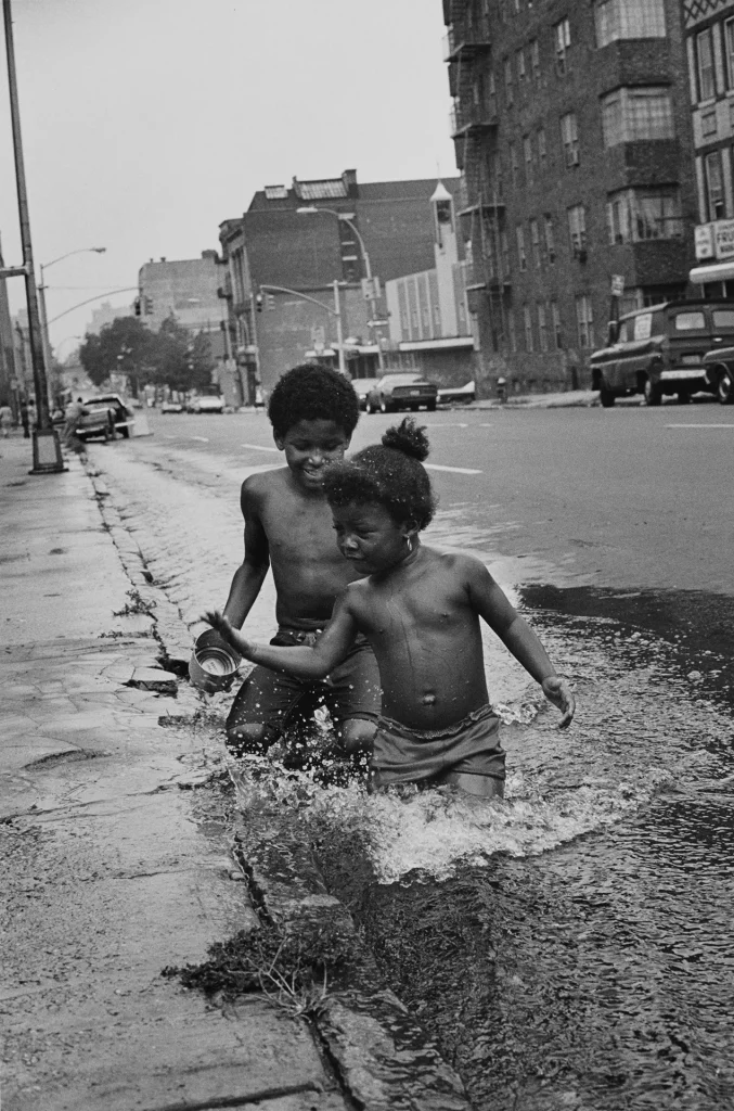 immagine per Martine Barrat, The South Bronx, 1979 Courtesy of the artist and La Galerie Rouge.
