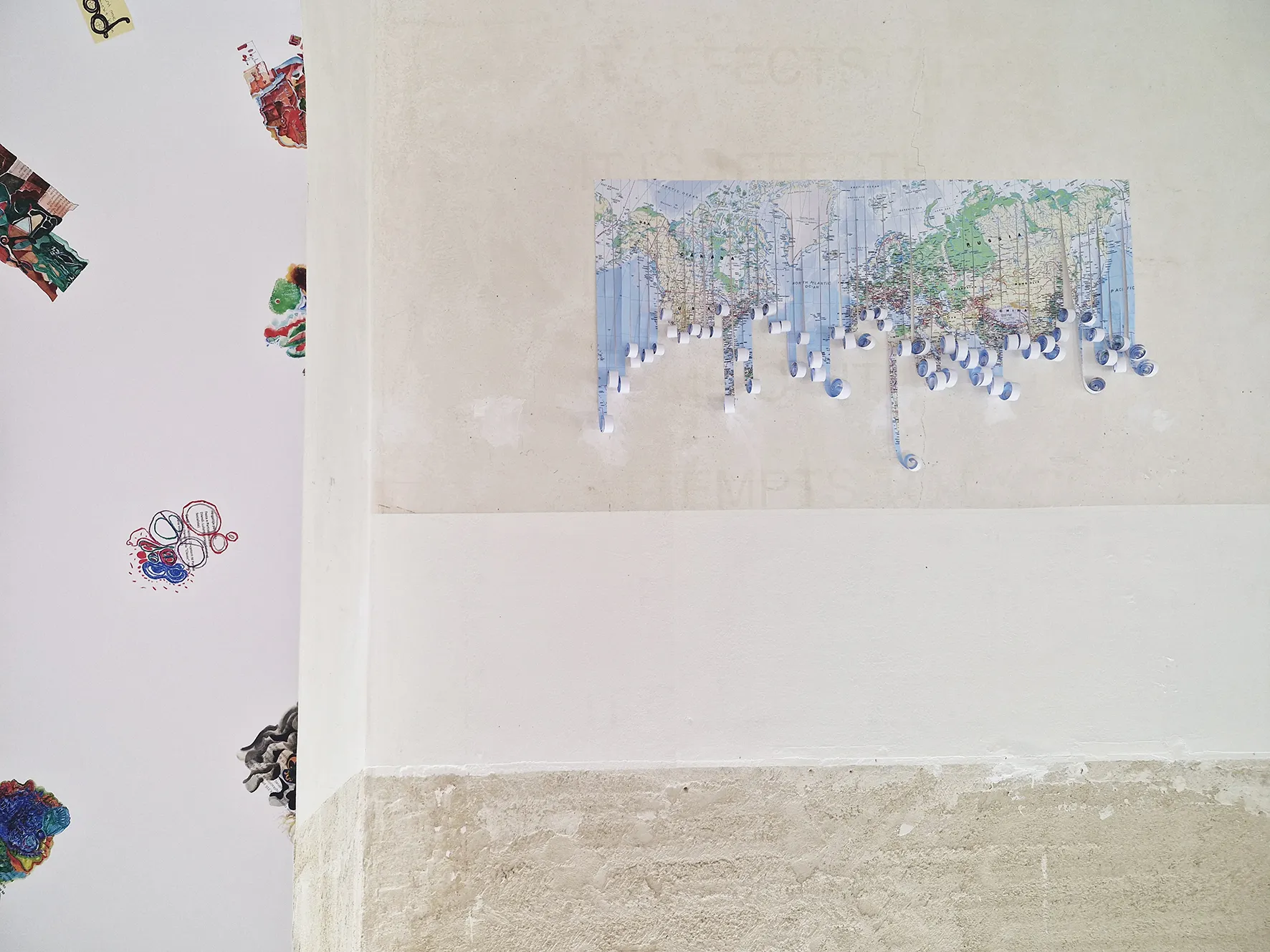 Marco Godinho
LE MONDE NOMADE
2006
planisfero sezionato in 60 strisce, installazione a parete
dimensioni variabili (100 x 60 cm)
ph. © & courtesy Fondazione SoutHeritage per l’arte contemporanea