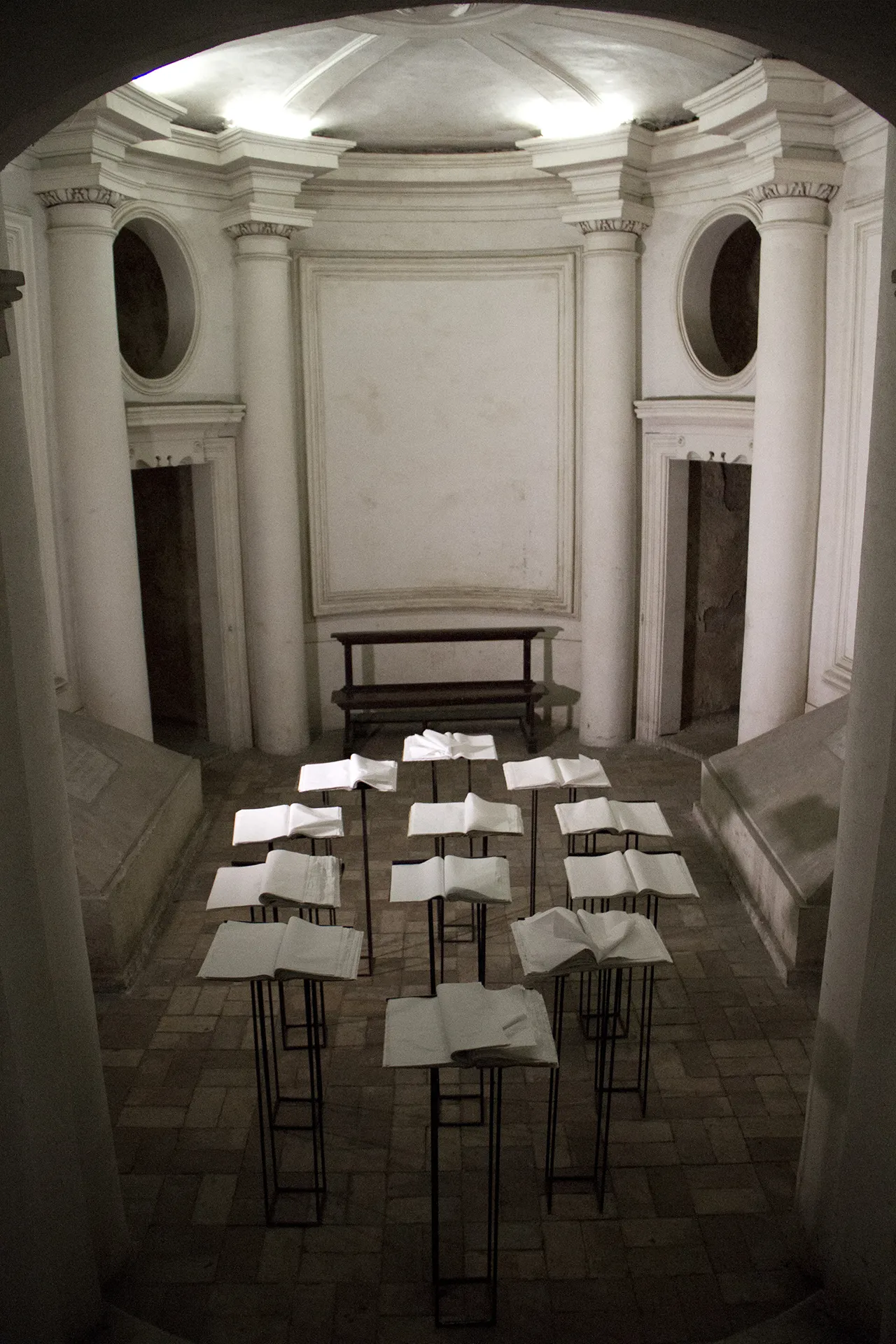 immagine per Gregorio Botta, Grecale, 2019, Cripta Borromini della chiesa San Giovanni dei Fiorenti, Roma, Ph. Rubina Brugugnoli
