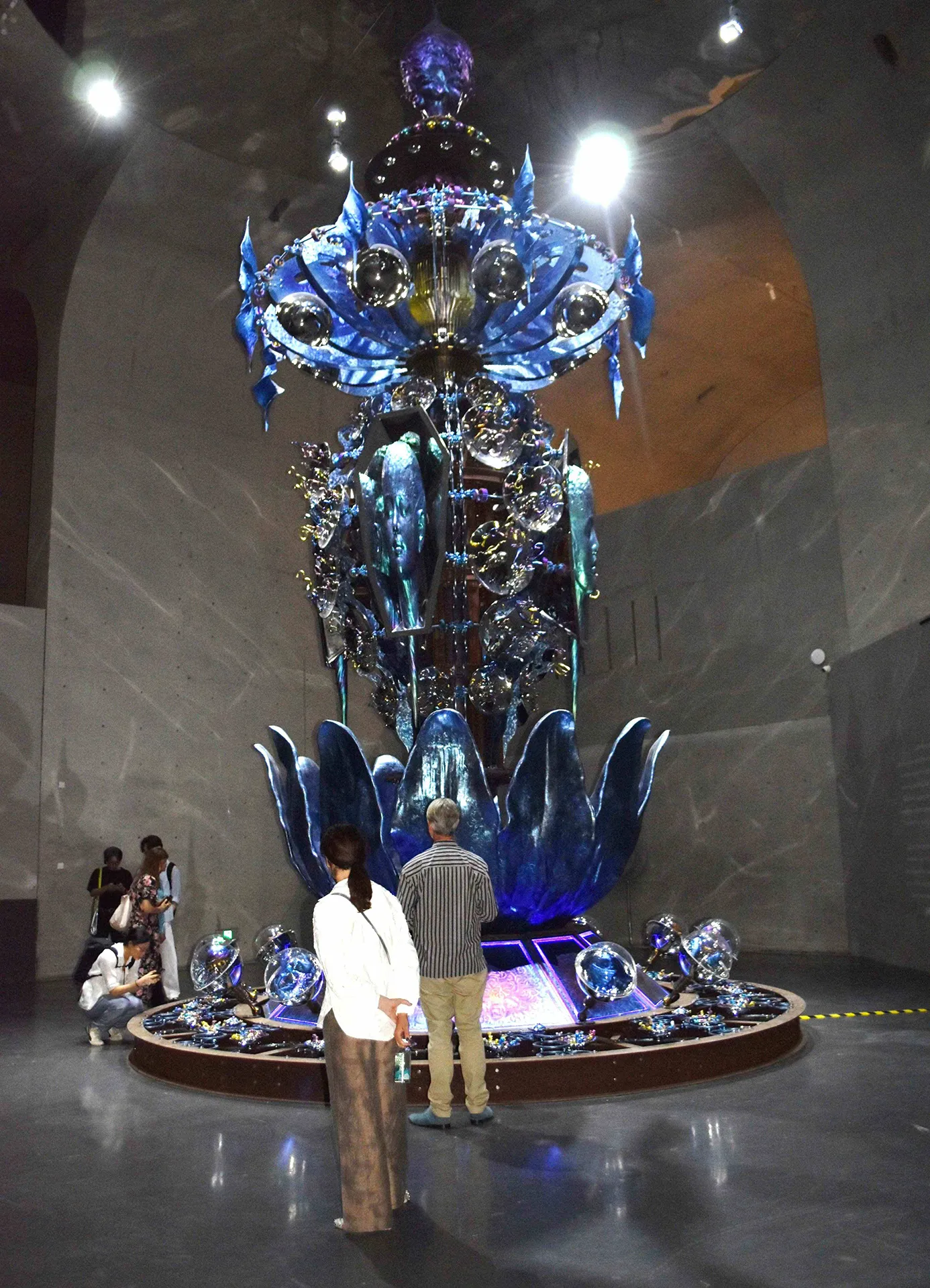 immagine per Rebirth - mostra Wallace Chan. Vessels of Other Worlds - Long Museum, Shanghai, luglio 2026 (ph Manuela De Leonardis)