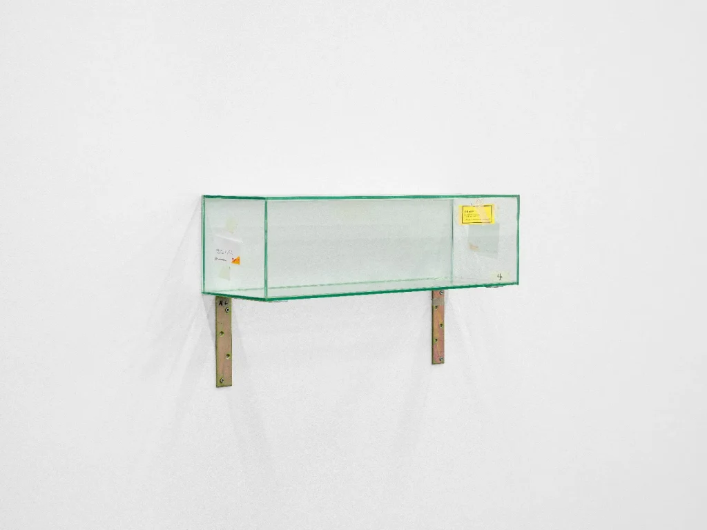 immagine per Henrik Olesen, Copies of real-life objects, tools and food, Kunsthalle Zürich, 2026. Foto: Cedric Mussano