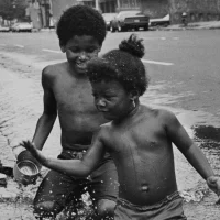 immagine per Martine Barrat. Storie di quartieri e persone ai margini. Les Rencontres de la Photographie