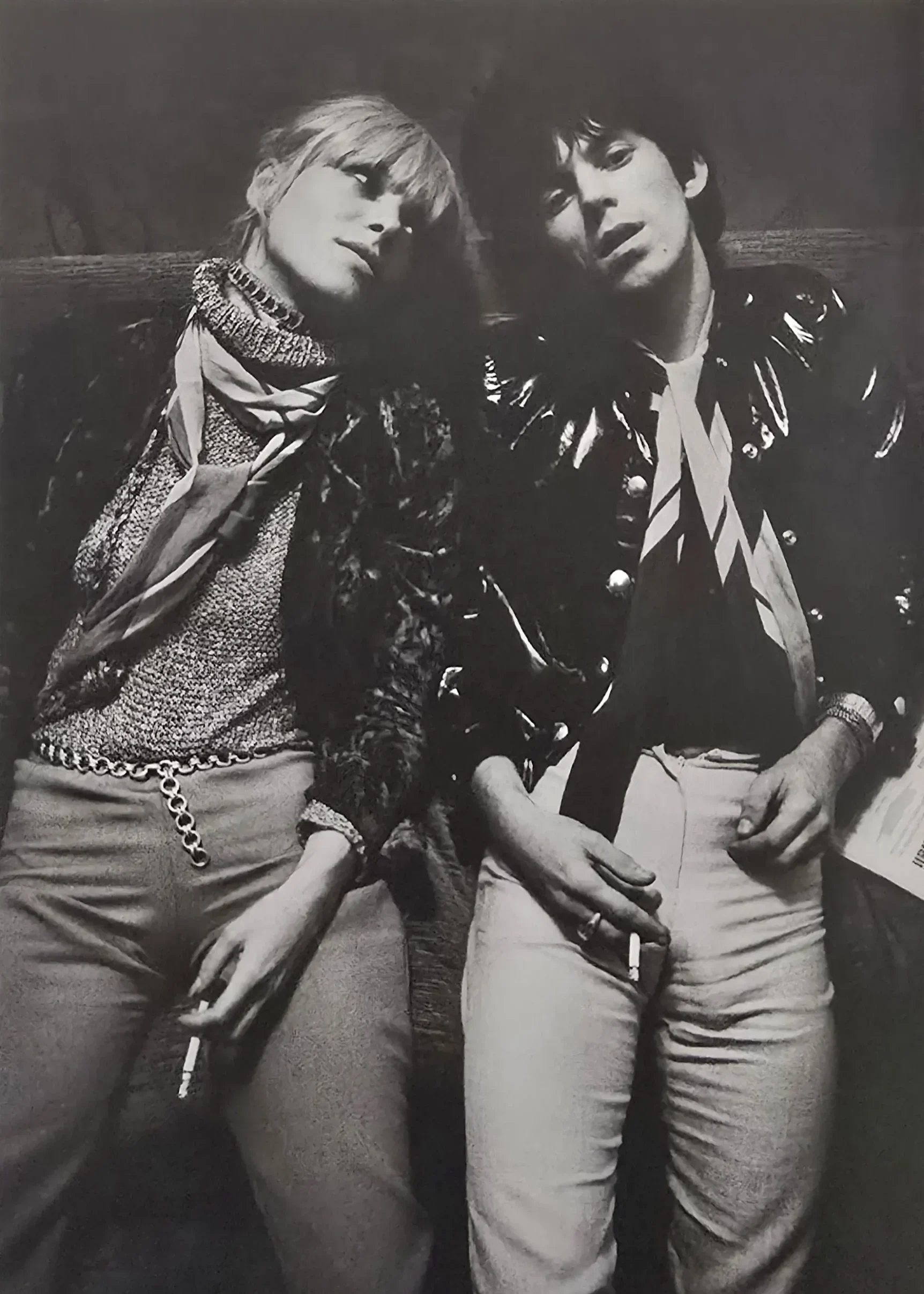 immagine per Fig. 11. Ugo Mulas, Anita Pallenberg e Keith Richards nello studio di Mario Schifano a Roma, 1966. La fotografia è pubblicata in Ugo Mulas: l’operazione fotografica, 2023. © Eredi Ugo Mulas
