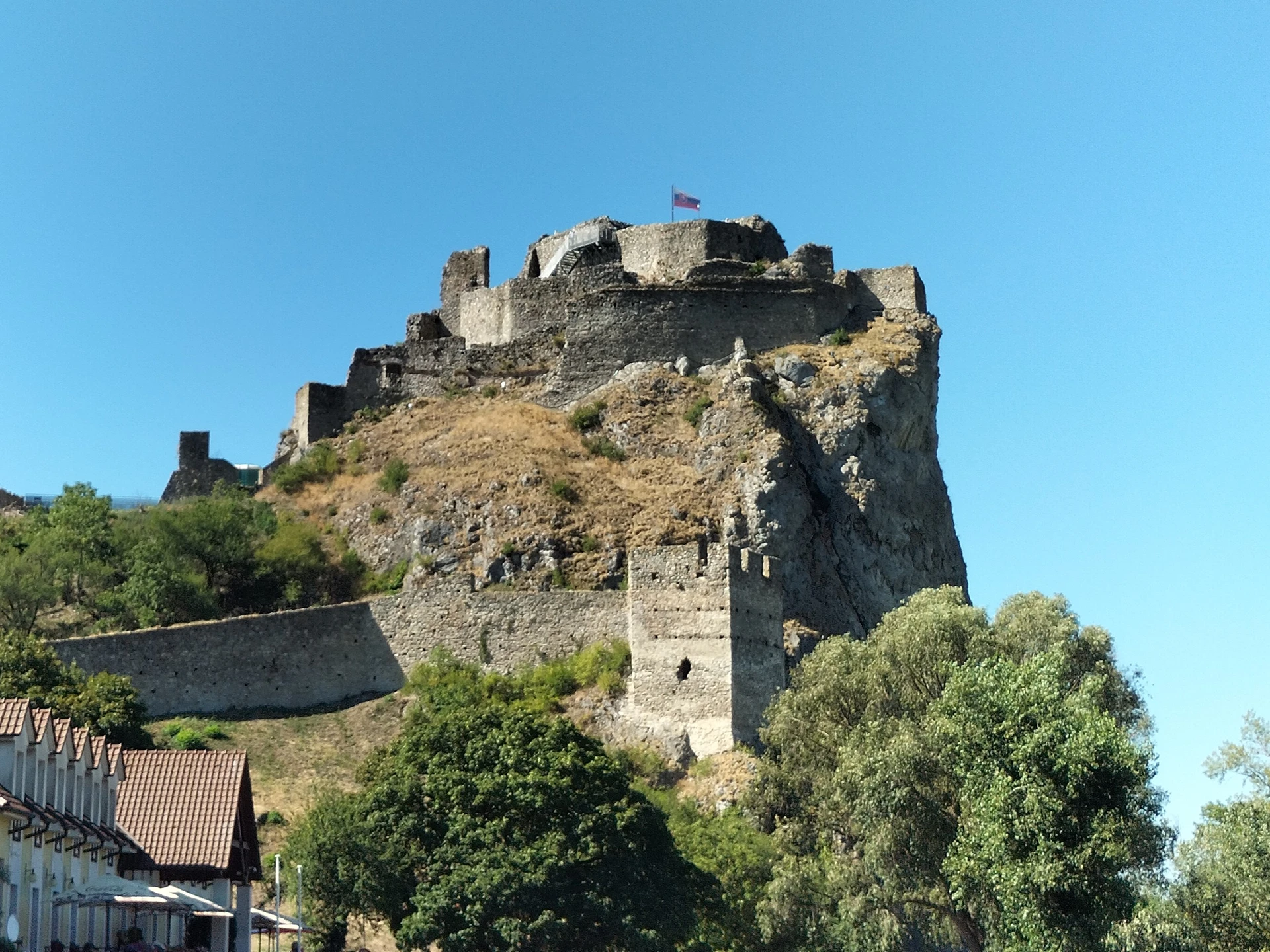 immagine per Devin, Castello