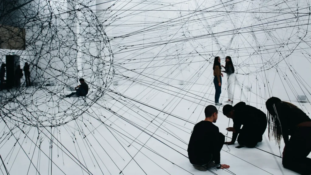 immagine per Installazione di Tomas Saraceno Biennale di Venezia 2009 Fare Mondi