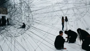immagine per Installazione di Tomas Saraceno Biennale di Venezia 2009 Fare Mondi