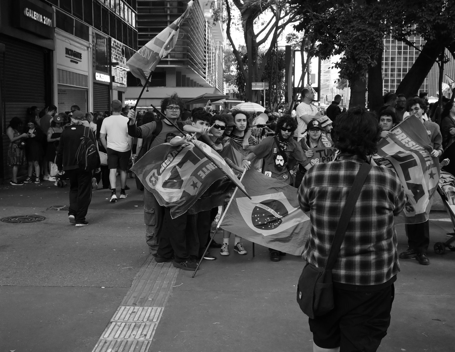 immagine per O Ato de Olhar (The Act of Looking). Neil Wildin - Symbols in the Street