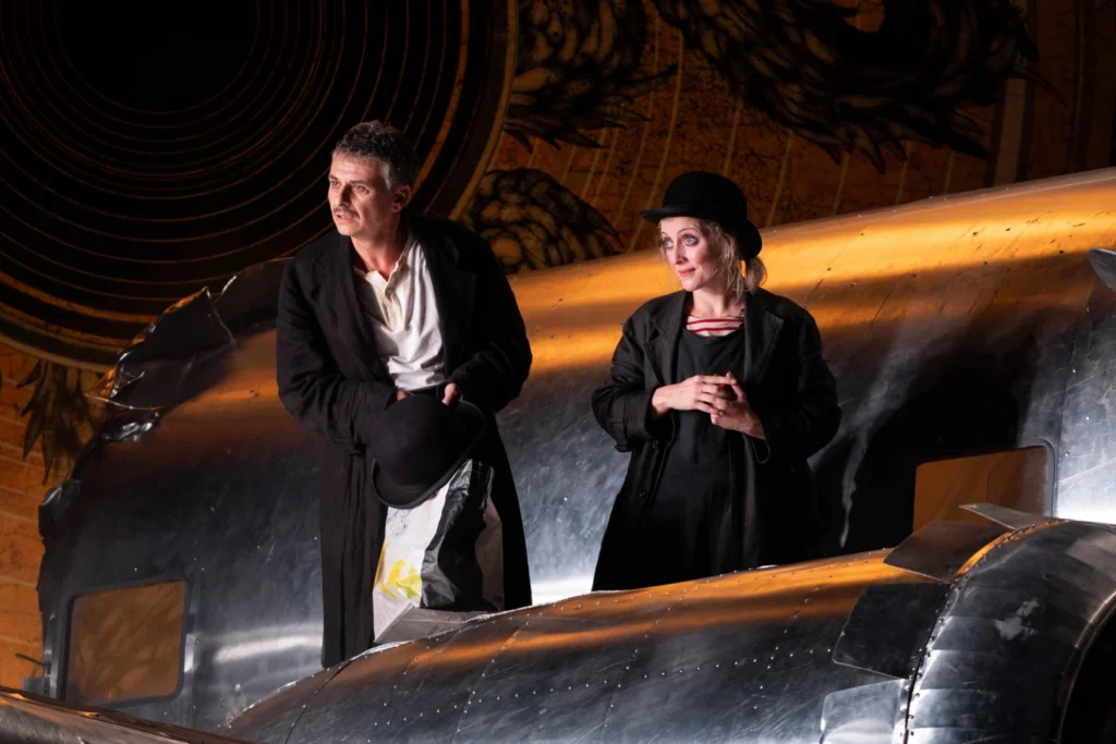 immagine per Orlando Furioso. Ph. Masiar Pasquali, courtesy Teatro Ivo Chiesa del Teatro Stabile di Genova