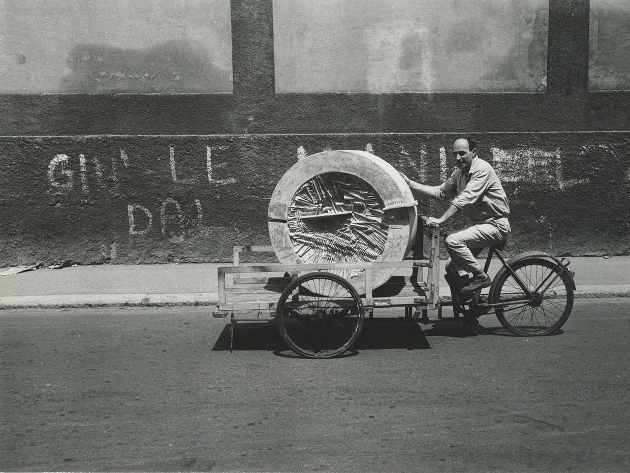 immagine per Arnaldo Pomodoro racconto fotografico