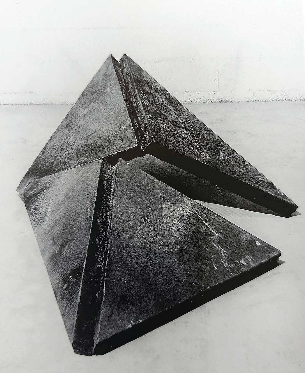 immagine per Giuseppe Spagnulo, Ferro spezzato