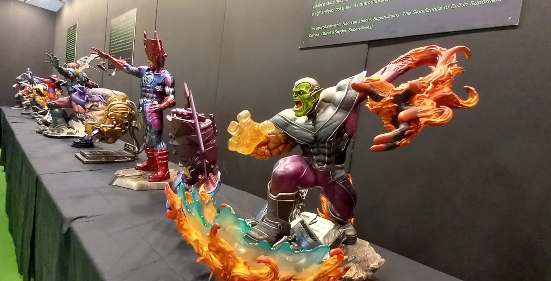 immagine per Statuette di villain in mostra al 37°Romics. Ph. Paolo Di Pasquale