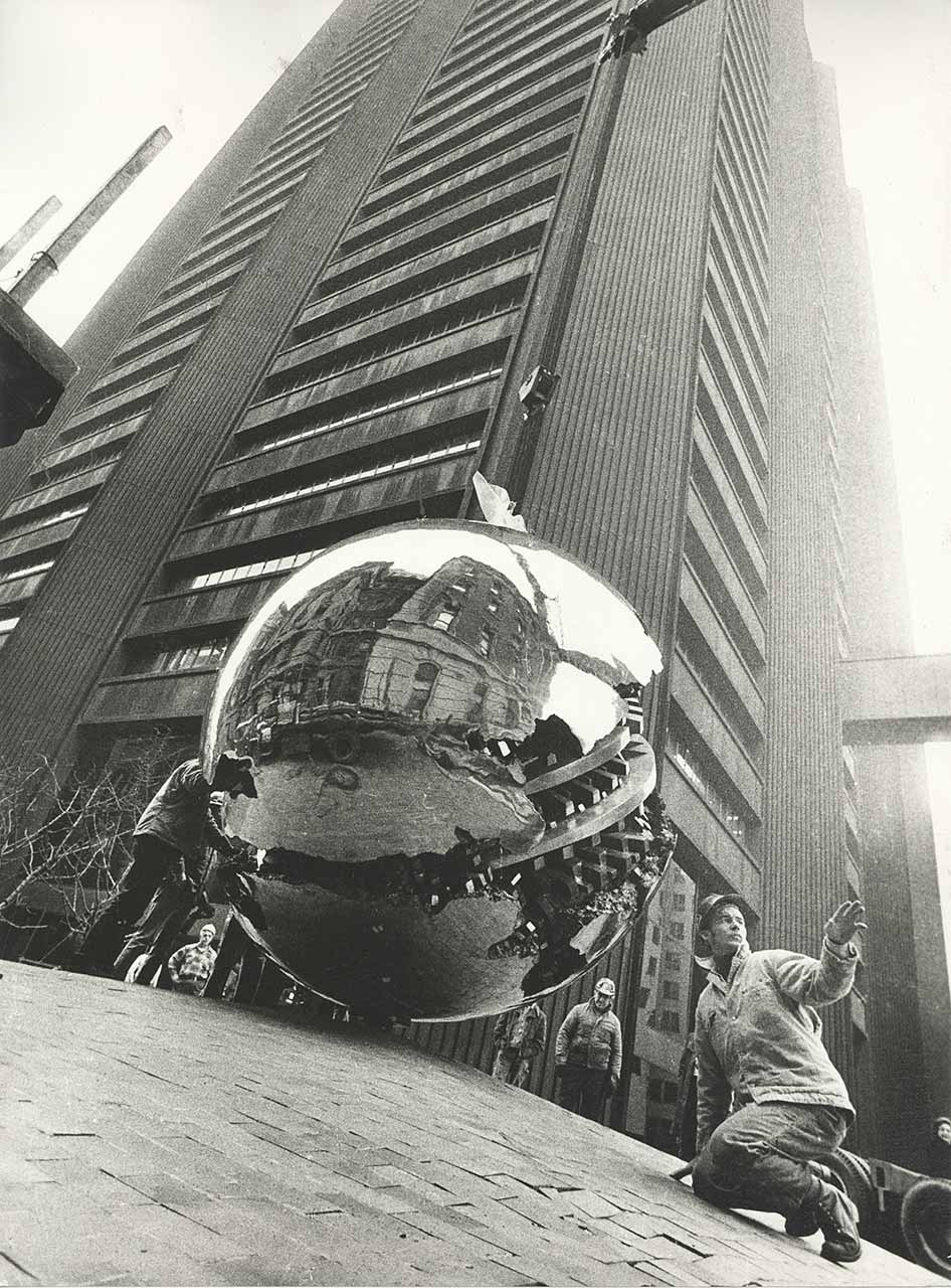 immagine per Arnaldo Pomodoro racconto fotografico