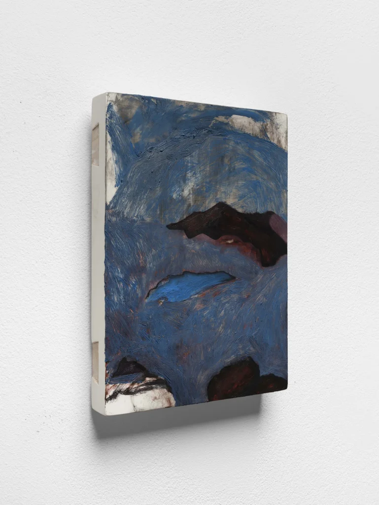 immagine per Untitled, 2026, oil on ground wood. Courtesy the artist and Galerie Molitor, Berlin. Photo by Marjorie Brunet Plaza.