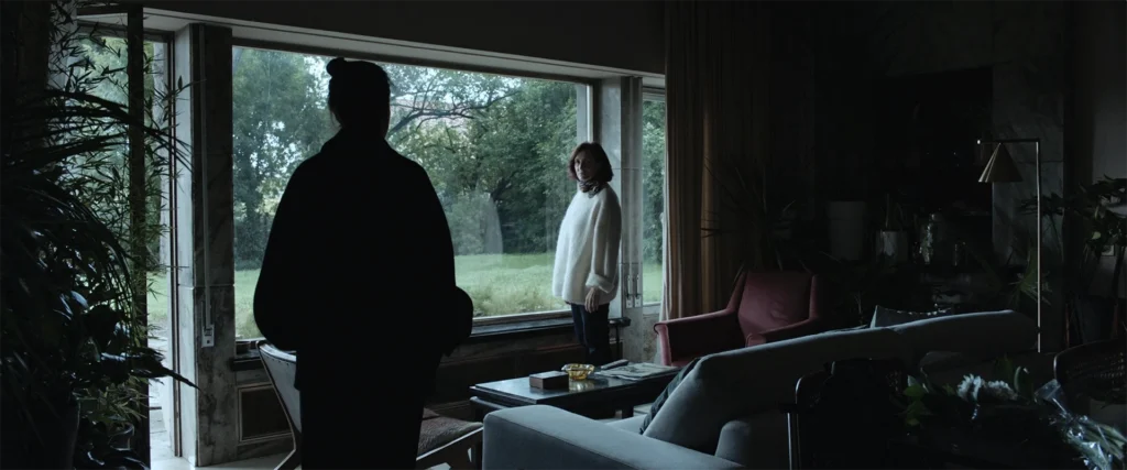 immagine per frame OURO E CINZA / GOLD AND ASHES (2025) Courtesy Salomé Lamas