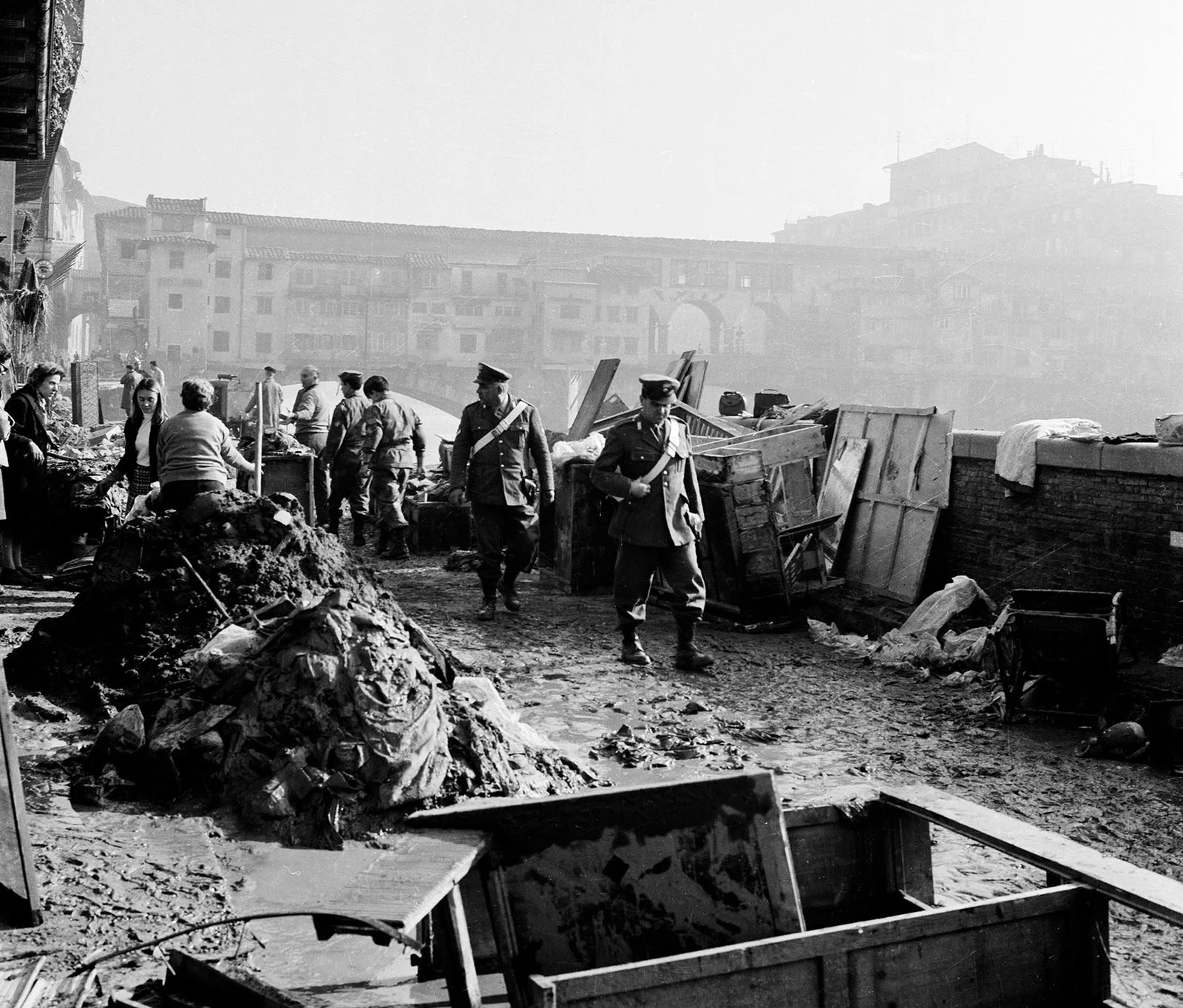 immagine per Lungarno degli Acciauoli verso Ponte Vecchio (Kunsthistorisches Institut in Florenz – Max-Planck-Institut, fotografo: Ivo Bazzechi)