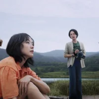 immagine per Possible Love. Le due lune di Lee Chang-dong. Una ripresa dal cellulare e una a occhio nudo.